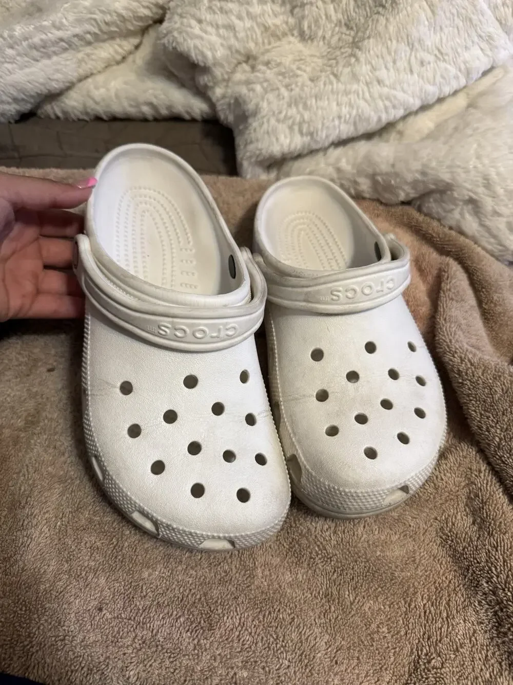 Crocs Classic Clog Sandals White Solid Rubber Upper Logo Unisex Adults US 7